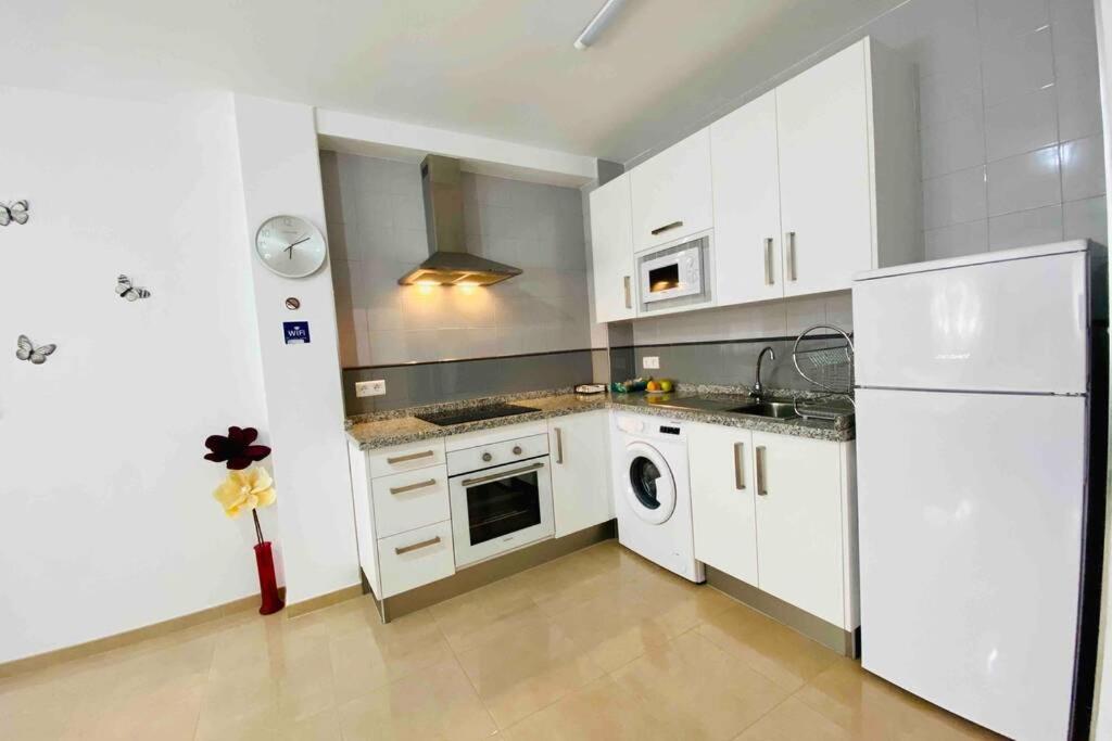 “Smile Nerja” Chic Apartment With Wifi, 4 Guests Exterior foto